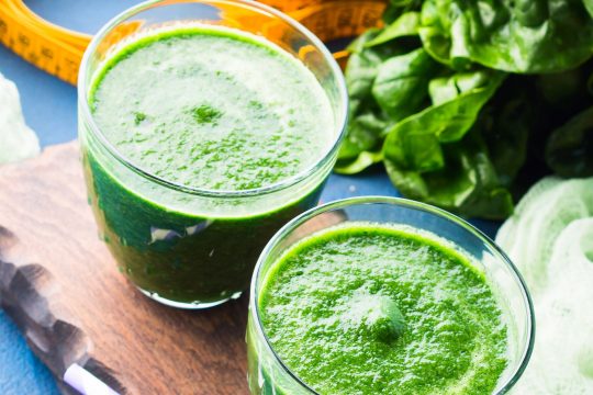 La minute gourmande : Smoothie vert détox au chou kale et banane