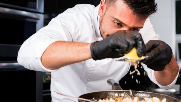 La minute gourmande : gnocchis aux cèpes et crème de parmesan.